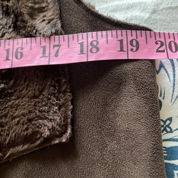 Marc New York Drape Faux Fur & Faux Suede Vest with Pockets Size Medium - Picture 7 of 8